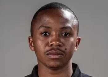 Kaizer Chiefs star Nkosingiphile Ngcobo urged to leave Naturena