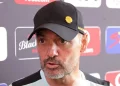 Doctors attend to Kaizer Chiefs coach after Stellenbosch match at FNB