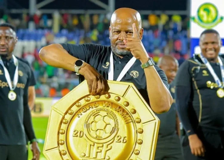 New report: Kaizer Chiefs in talks with top local coach