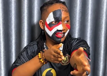 Orlando Pirates fan from Nigeria gets R40 000 from South Africans